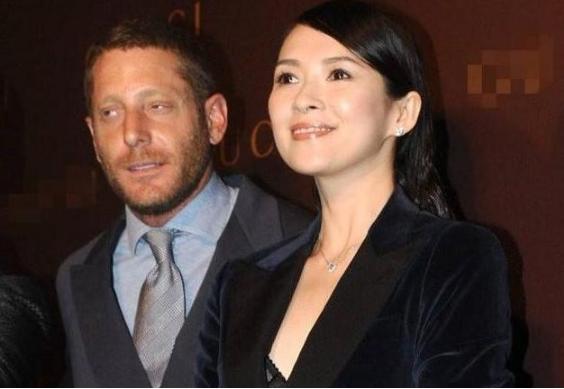 章子怡|14年前，陈婷打张艺谋耳光内幕，深夜去酒店房间发现章子怡