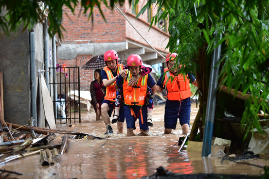 15张照片带你走进抗洪抢险救援一线