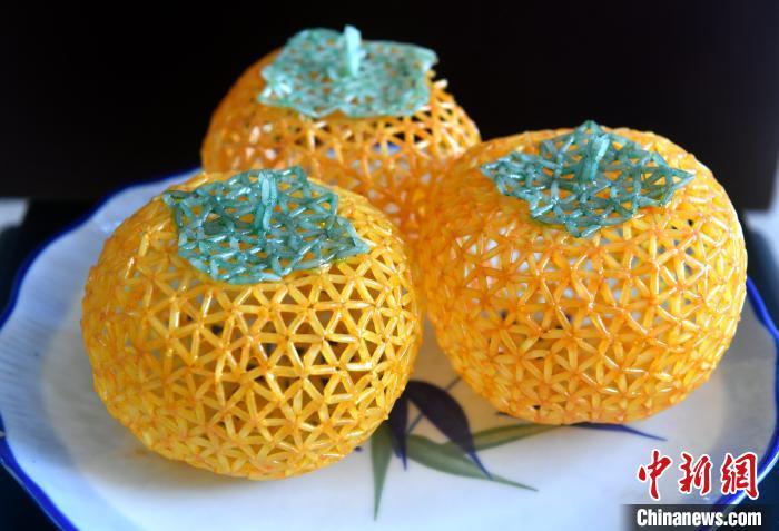 陈国锐|米粒缀连成艺术品 福州青年重拾失传技艺