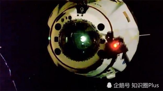 马斯克|SpaceX载人太空舱即将以“海面溅落”形式返回地球，马斯克太牛了