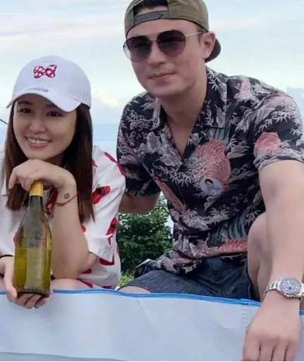 林心如|忘了开滤镜？晒钻石项链，结果颜值“翻车”？