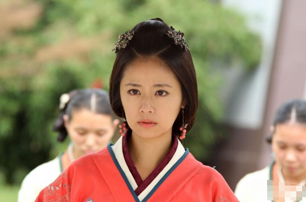 林心如|忘了开滤镜？晒钻石项链，结果颜值“翻车”？