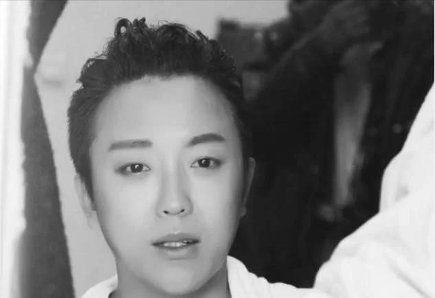 国家一级演员|19岁欲投河自尽，跟着乞丐要饭，国家一级演员李玉刚成名血泪史