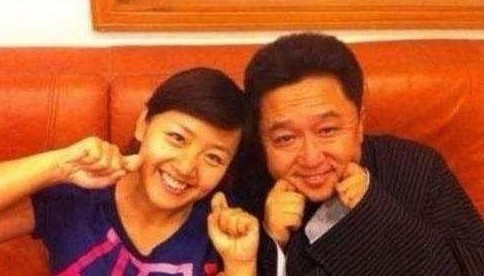 何猷君|何猷君走出赌王去世伤痛参加夫妻真人秀，奚梦瑶复工赚钱不依附豪门