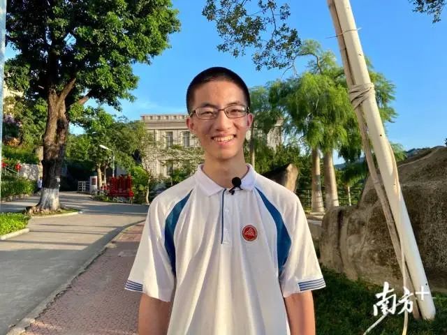 全省高考文科第一名,状元"李彦"说