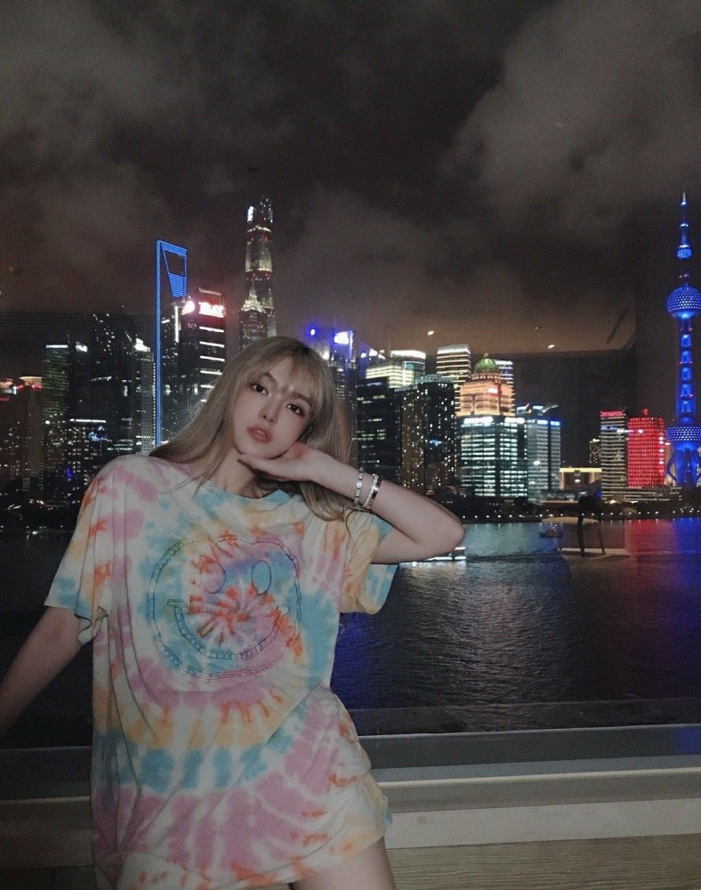 周扬青|周扬青发文：我觉得我老公这个新的短发造型很可。网友：我把民政局搬来了