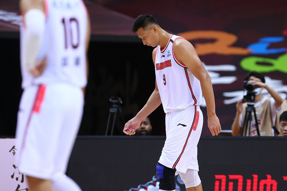 易建联|朱总表示做好阿联不打准备 战北京是宏远肌肉男最后救赎 否则离队