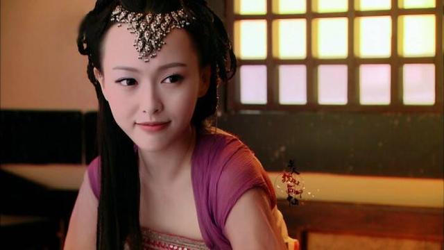 唐嫣|36岁的唐嫣产后首次露面并宣布正式复出！辟谣生双胞胎，而是女儿