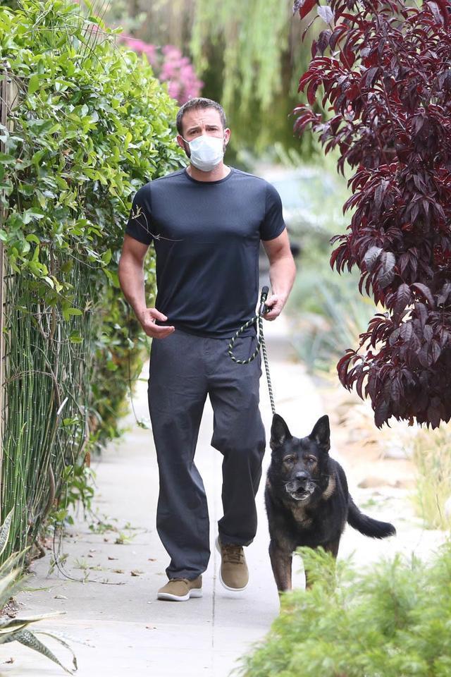 阿黛尔|阿黛尔暴瘦近照又双叒惊呆全世界！网友完全认不出：你到底是谁