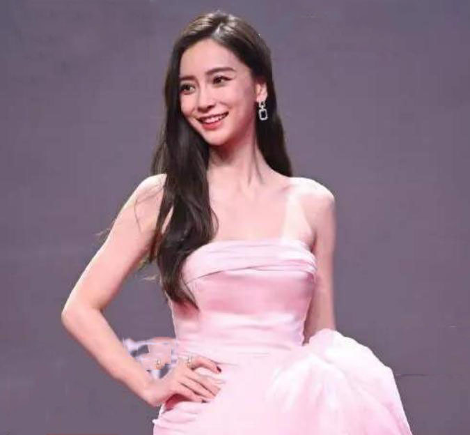 吴亦凡|今天星品大赏红毯亮相，可谓众星云集，吴亦凡参加了杨紫为何没去