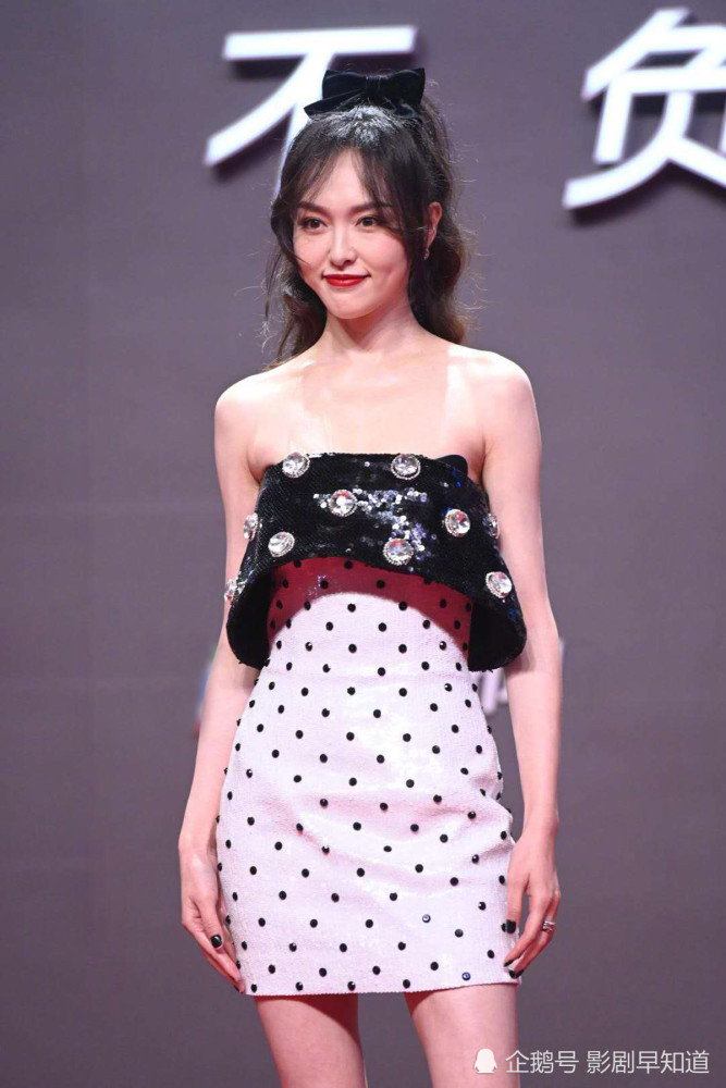 唐嫣|唐嫣产后首秀，否认双胞胎谣言，和好闺蜜杨幂穿同品牌亮相