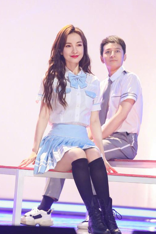 吴昕|吴昕侧空翻惊呆众人，公演惊喜连连，还在质疑她的业务能力？