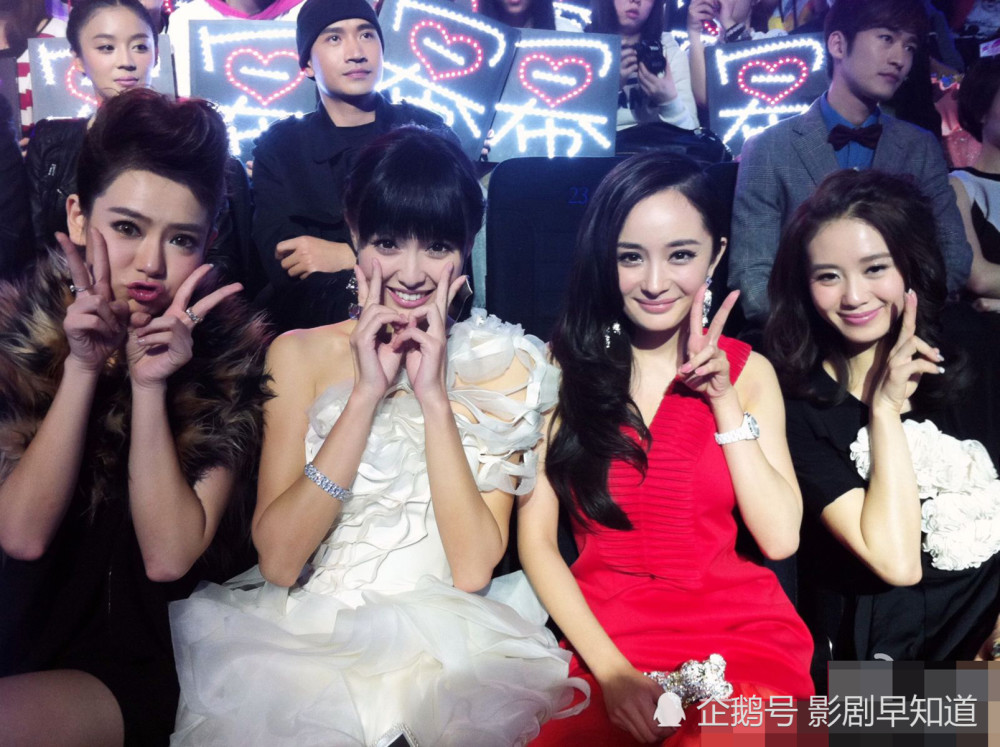 唐嫣|唐嫣产后首秀，否认双胞胎谣言，和好闺蜜杨幂穿同品牌亮相