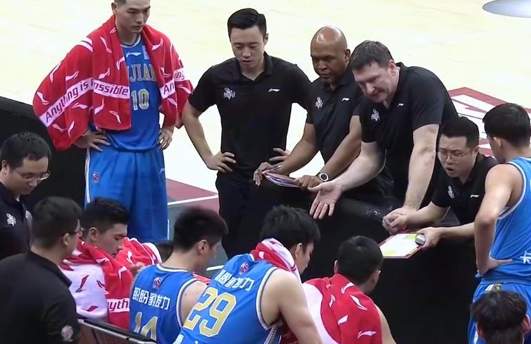 林书豪|北京轻取福建晋级后，迎不利！下轮对手太强，林书豪还能爆发吗？