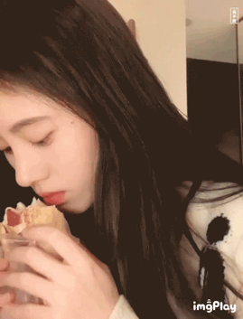 万茜|装清高、装文化人、装单身……想问问她们装得累不累？