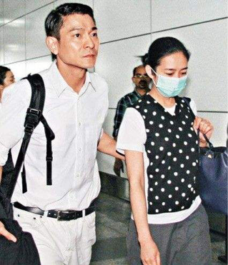 万茜|装清高、装文化人、装单身……想问问她们装得累不累？