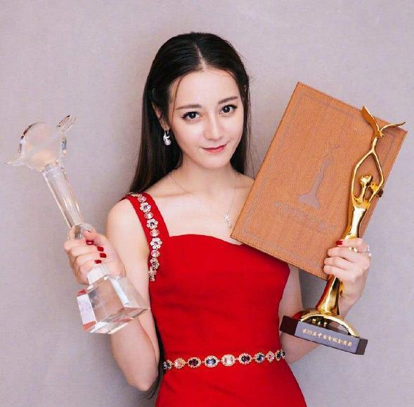 迪丽热巴|《青簪行》引期待，《长歌行》预告也跟上，杨紫热巴再被比较