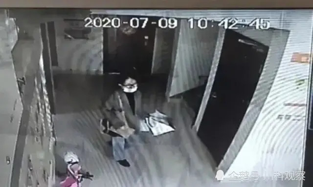 南京被害女大学生家属抵达云南|南京被害女大学生家属抵达云南接女儿 追问杀人动机希望严惩凶手！李某月家属提出三点疑惑是什么？