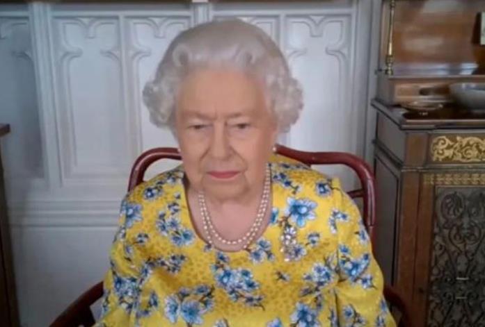 梅根·马克尔|94岁女王罕见直播！轻松抢走梅根自传风头，亲自为凯特王妃撑腰