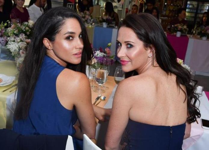 梅根·马克尔|94岁女王罕见直播！轻松抢走梅根自传风头，亲自为凯特王妃撑腰