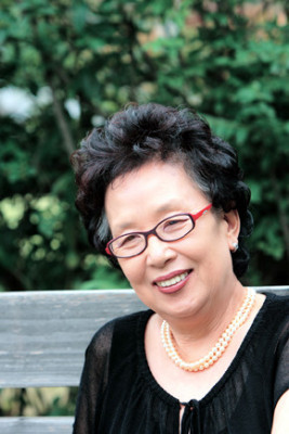 国民奶奶罗文姬太拼了80岁高龄挑战动作电影从影45年成传奇人物