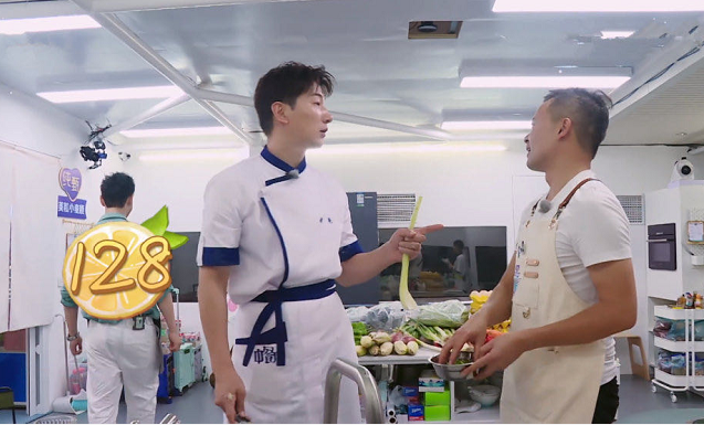 中餐厅|《中餐厅》黄晓明变了，赵丽颖哭了，而他却被集体吐槽“飘了”