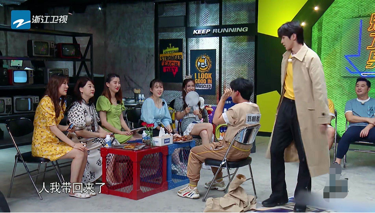 蔡徐坤|《奔跑吧》蔡徐坤演技太尬，杨颖表示看不懂，李晨帮忙圆场！