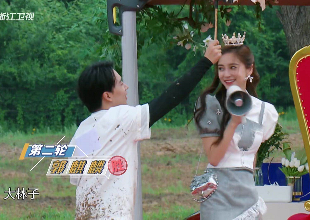 蔡徐坤|《奔跑吧》蔡徐坤演技太尬，杨颖表示看不懂，李晨帮忙圆场！