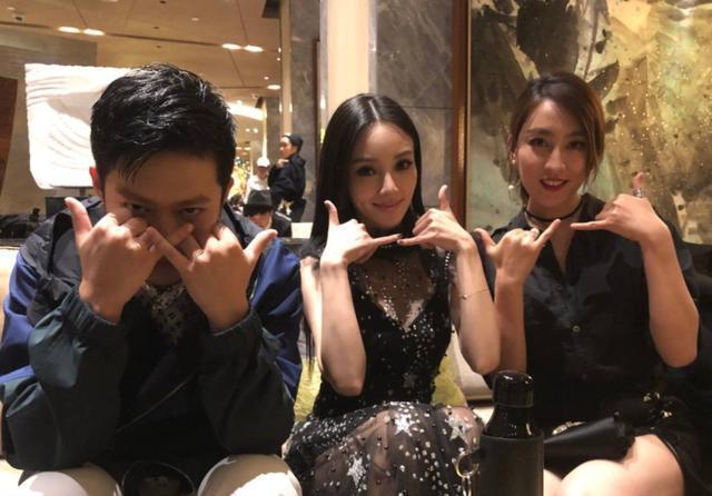 李小璐|李小璐贾乃亮感情升温，马苏疑鸣不平：我善良懂事，却受尽委屈