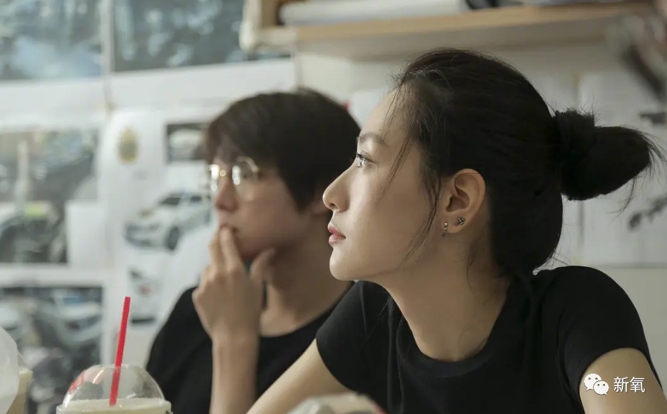 白冰|哭上热搜都是演的吗？她怕是浪姐里最心机的两面派了…