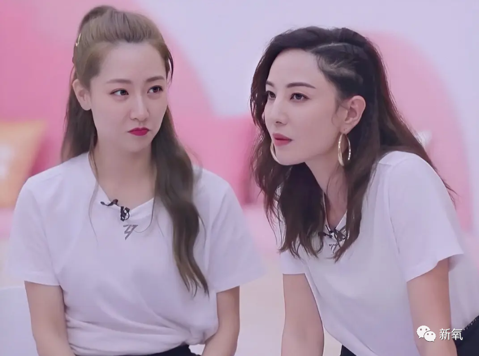 白冰|哭上热搜都是演的吗？她怕是浪姐里最心机的两面派了…