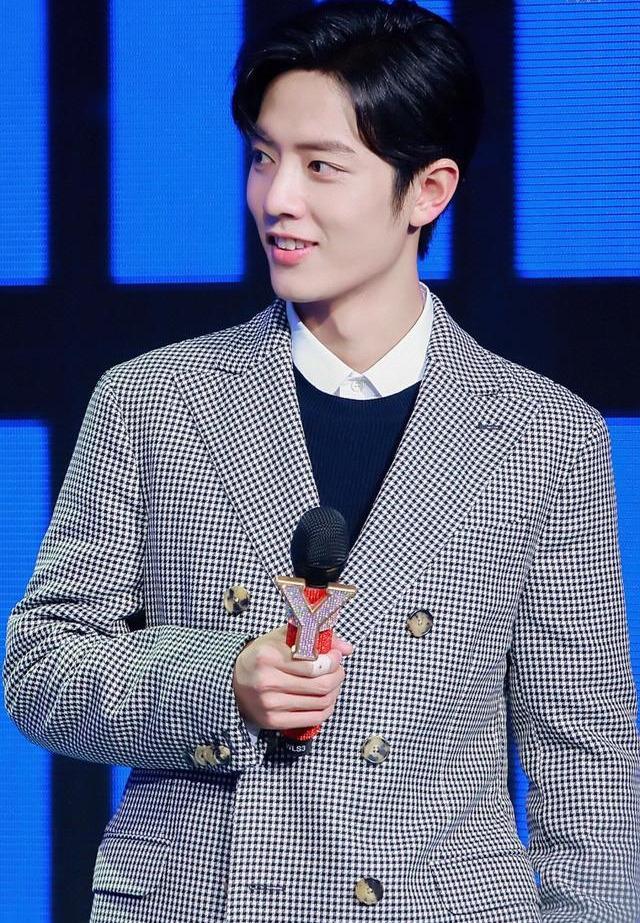 肖战|透过肖战的顶流身份审视当今娱乐圈，背后夹杂了太多谬论