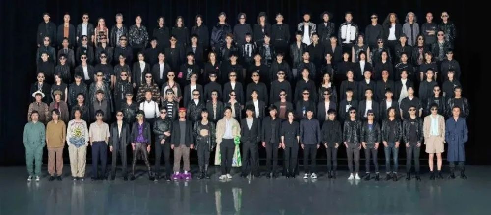 中国乐队|毫无颜值却能狂吸颜粉，不靠脸吃饭却能迷倒众生……