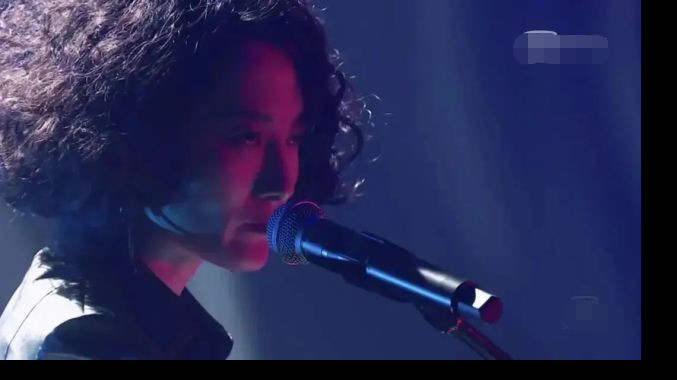 中国乐队|毫无颜值却能狂吸颜粉，不靠脸吃饭却能迷倒众生……