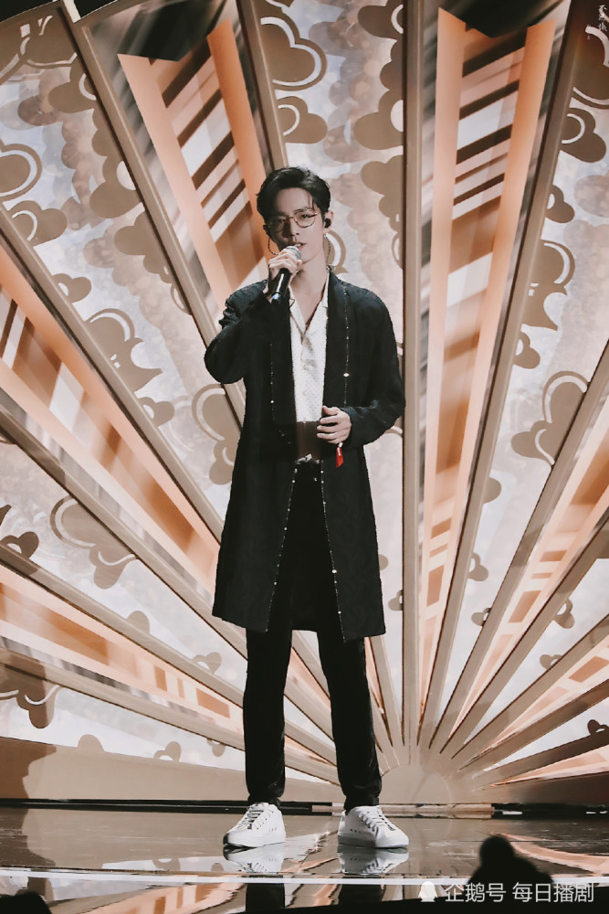 肖战工作室|肖战工作室开始被背锅227事件，肖战粉丝要看清问题，向着光出发