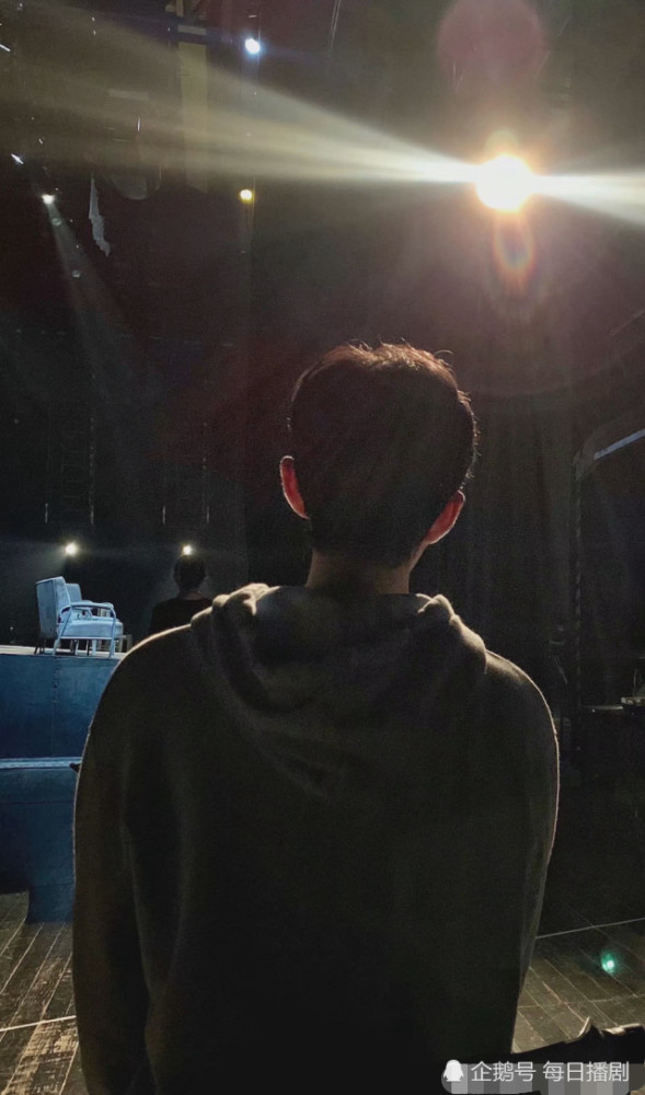 肖战工作室|肖战工作室开始被背锅227事件，肖战粉丝要看清问题，向着光出发