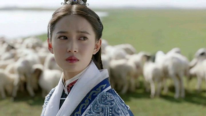 金庸|金庸新修版《倚天屠龙记》两大败笔，直接拉低整部小说的水准