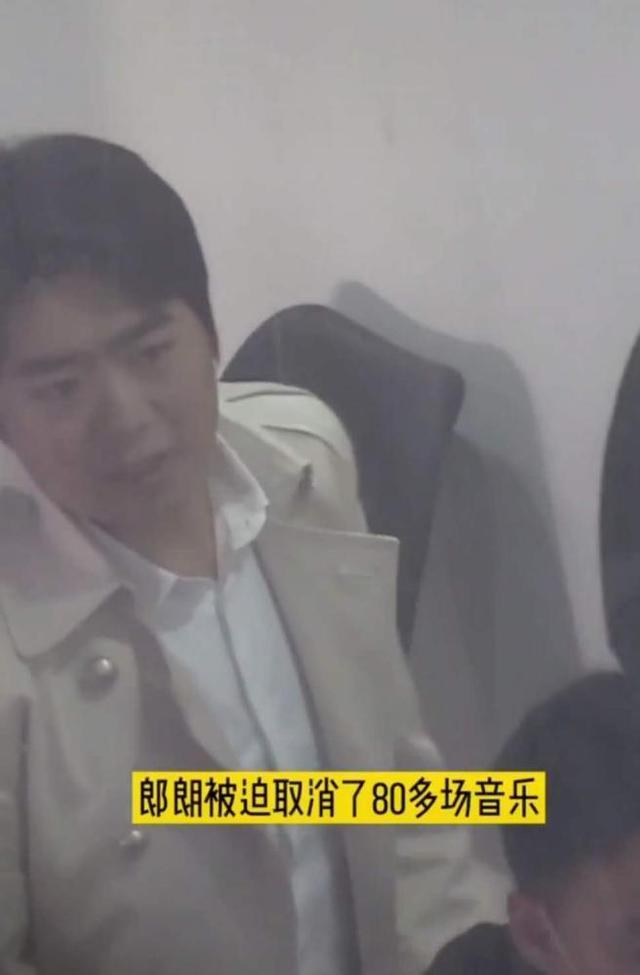 郎朗|顶级钢琴家郎朗赚钱太拼！一年上42档综艺，原因是弥补童年遗憾？