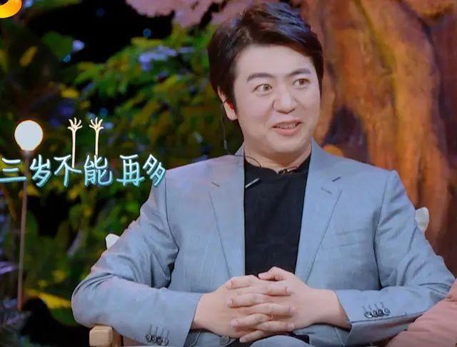 郎朗|顶级钢琴家郎朗赚钱太拼！一年上42档综艺，原因是弥补童年遗憾？