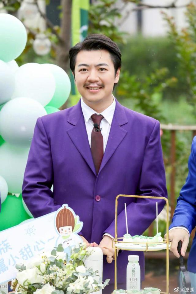 郎朗|顶级钢琴家郎朗赚钱太拼！一年上42档综艺，原因是弥补童年遗憾？