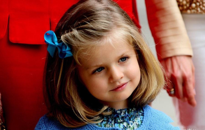 西班牙国王小情人成长记!笑容充满治愈感,颜值融化我们的心