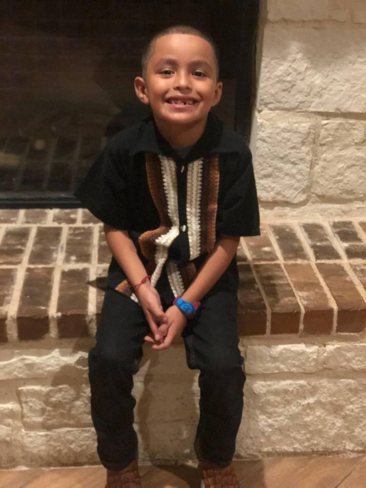 美国_社会|美国20岁男子竟对年仅7岁亲弟弟下毒手，连捅数刀后致其死亡