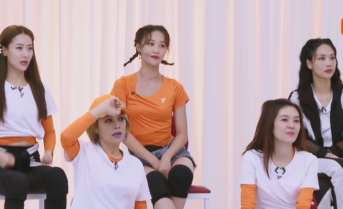 浪姐|《浪姐》：蓝盈莹四公选团惹争议，从这三点看出她只适合单独出道