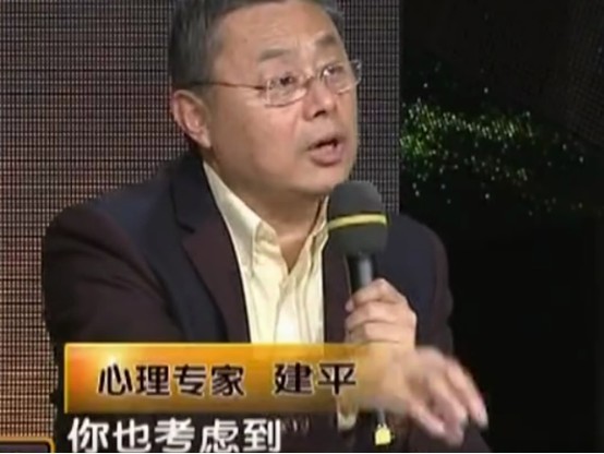 母亲|母亲瞒着家人欠下巨款，儿子查明真相后，怒换家中门锁