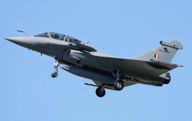 新到的阵风就掉漆有人却说这不是印度战机果真如此吗