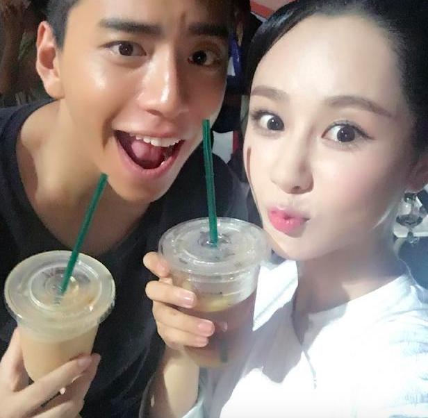 杨紫自我要求高昔日与王大陆聚会舍弃奶茶喝绿茶