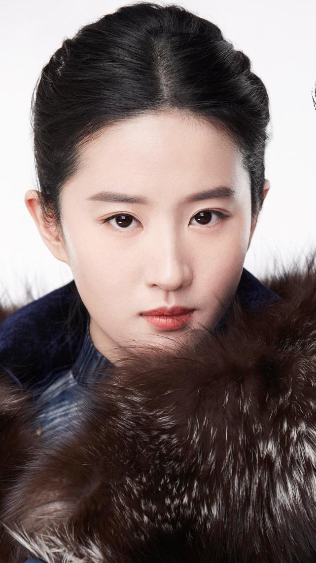 刘亦菲脸上有点肉肉的感觉其实更好看