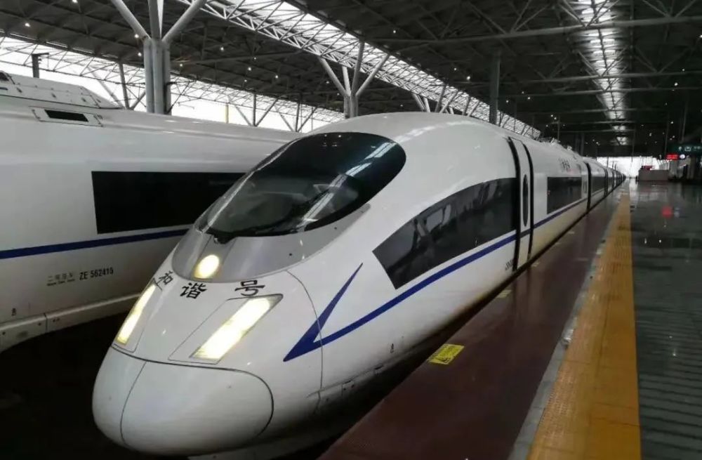 直行进入连霍高速 31沿连霍高速行驶1316公里,在虢镇凤翔g310出口,稍