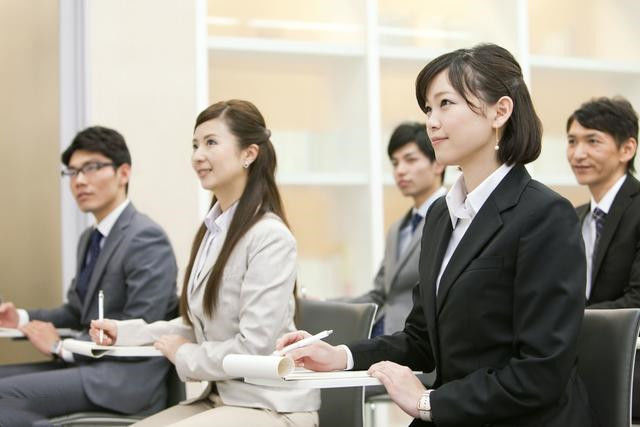 职场人士如何提高身价获得多重收入四步打造你的个人品牌