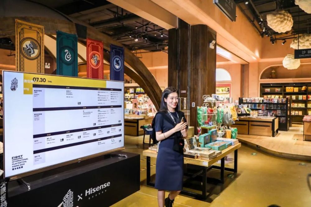 first青年电影展|海信助力FIRST青年电影展，黑马影片《棒！少年》应该这样打开